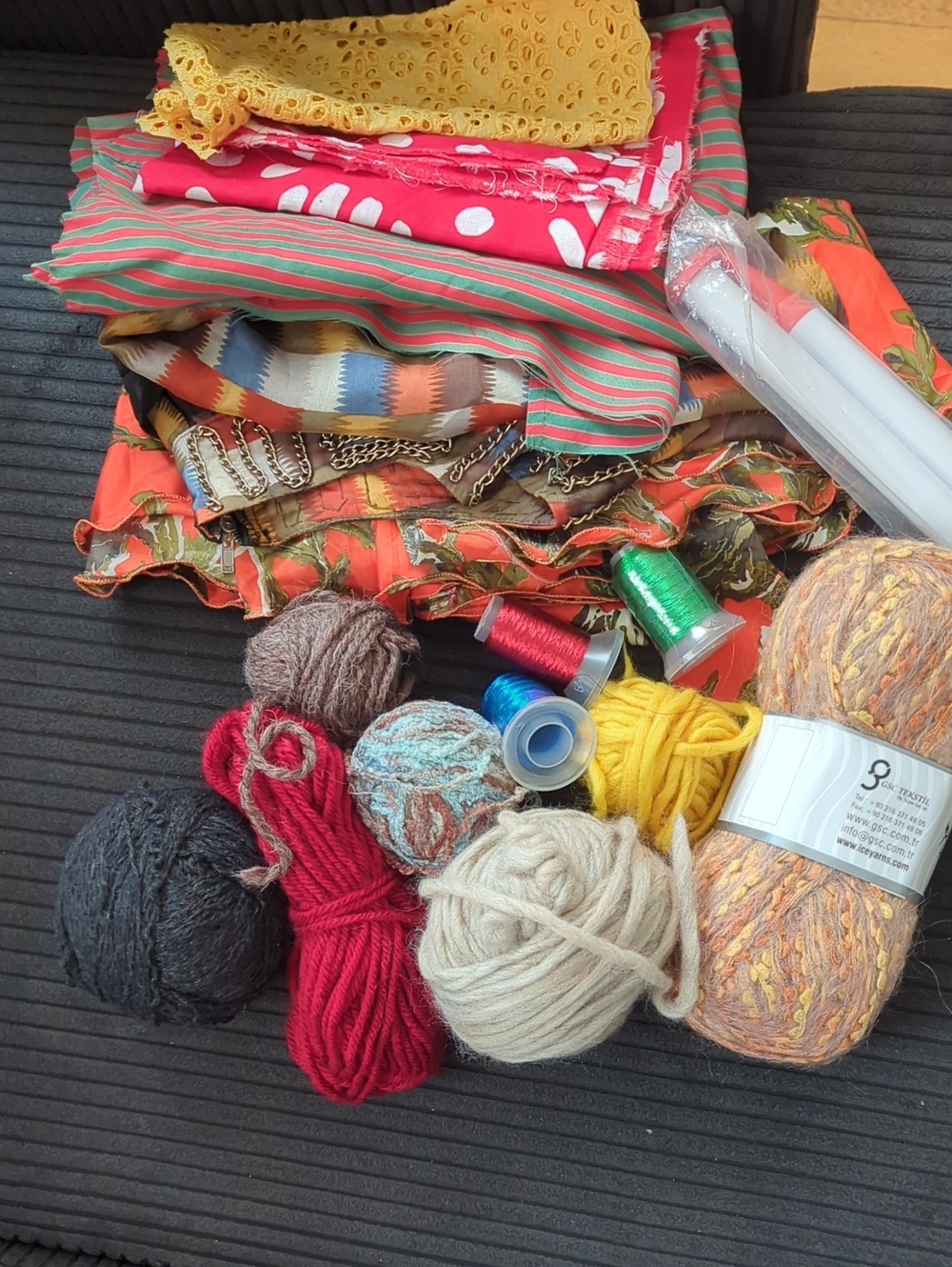 Bundle Mixed Craft Yarn, Sewing Threads And Fabrics And Niddle Size 35